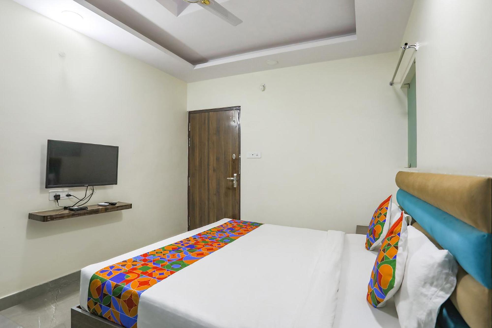 Fabhotel Sm Palace Chinhat Экстерьер фото