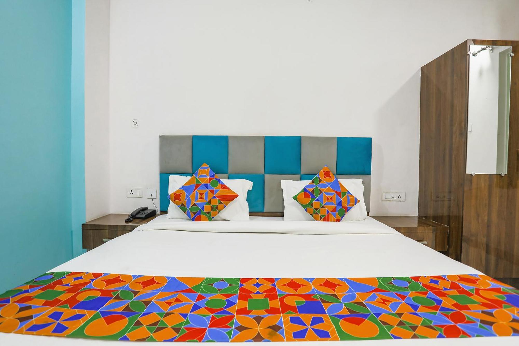 Fabhotel Sm Palace Chinhat Экстерьер фото